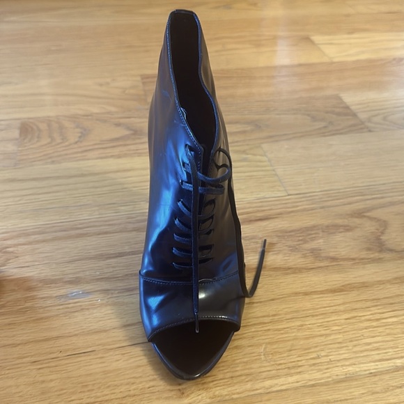 Burberry Peep Toe Heels - Picture 2 of 2